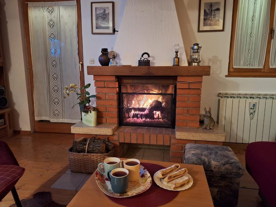 Living room, fireplace