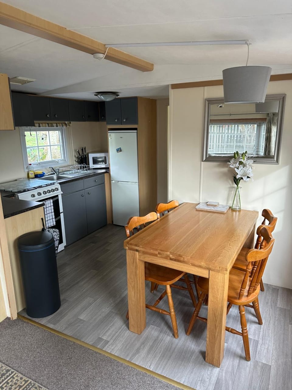 Static Mobile home set in our 20 acres of farmland Chalet in South Oxfordshire District