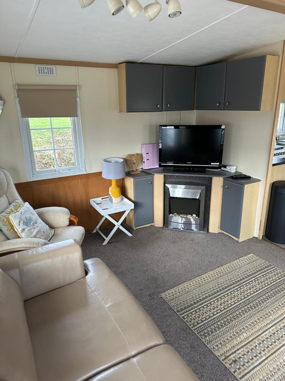 Static Mobile home set in our 20 acres of farmland Chalet in South Oxfordshire District