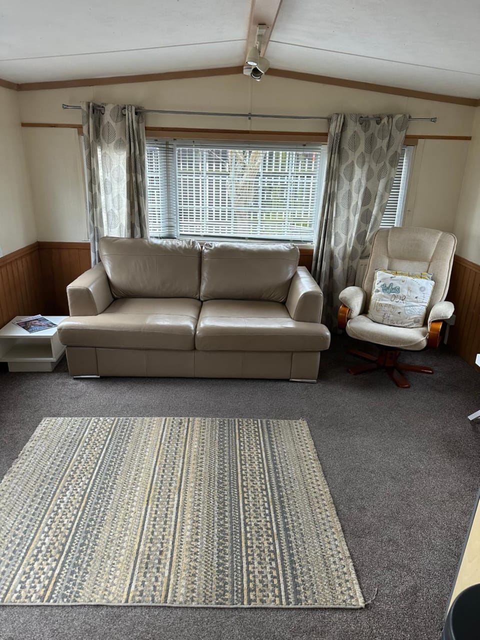 Static Mobile home set in our 20 acres of farmland Chalet in South Oxfordshire District