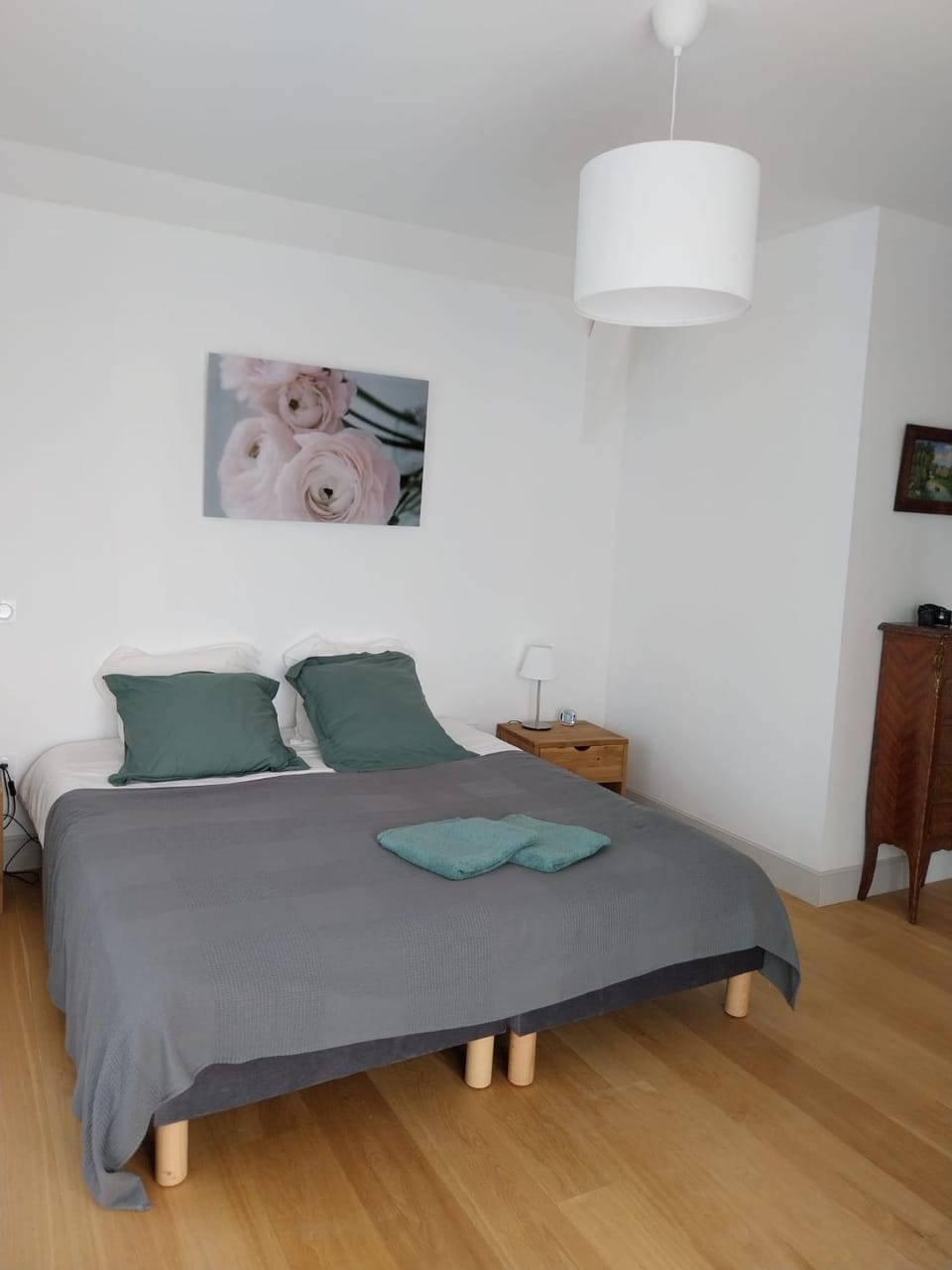 Living room, Bedroom