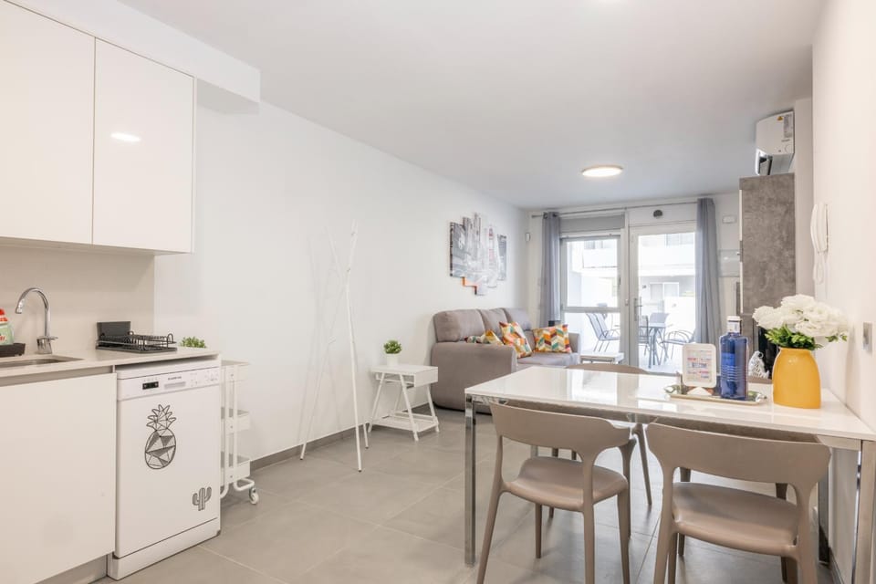 Living room, Dining area, dishwasher, air conditioner