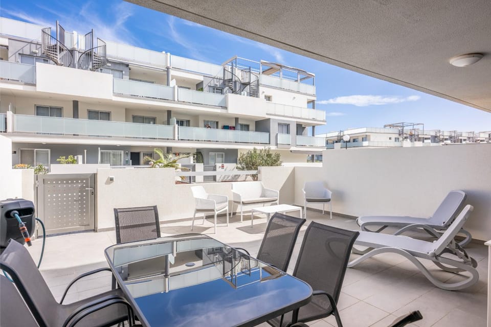 Off site, Balcony/Terrace, sunbed