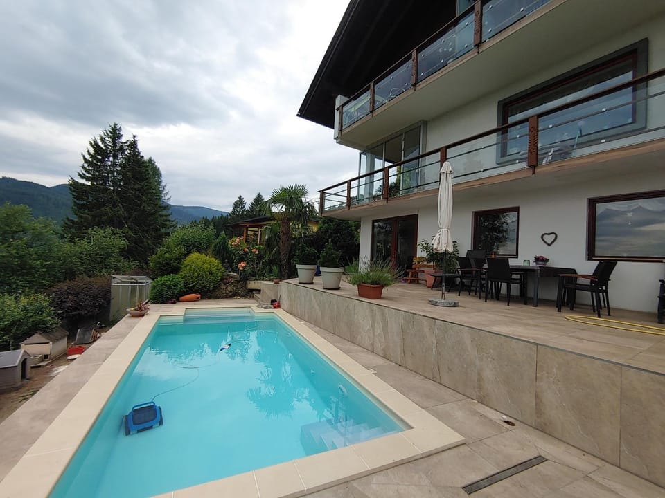 Balcony/Terrace, Swimming pool, sunbed
