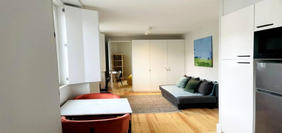 Communal lounge/ TV room, TV and multimedia, Living room, Photo of the whole room, Seating area