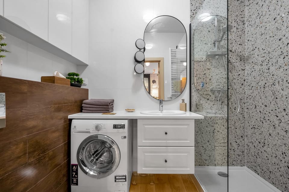 Shower, Bathroom, washing machine