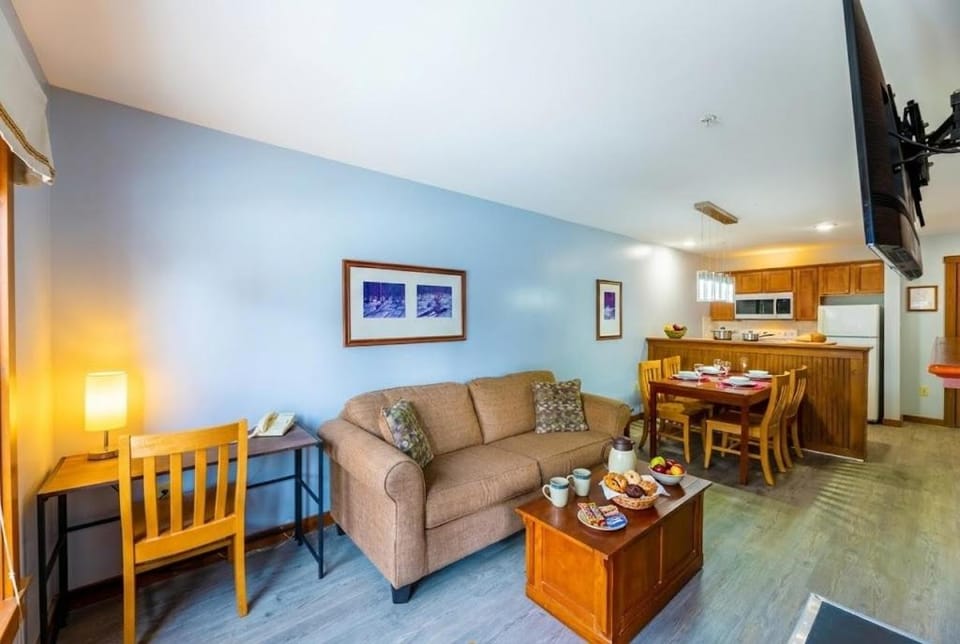 AS 241 Pool-View King Ski-InOut Village Center Apartment in Snowshoe