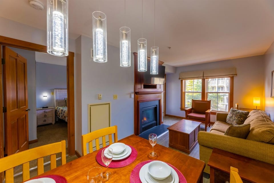 AS 241 Pool-View King Ski-InOut Village Center Apartment in Snowshoe