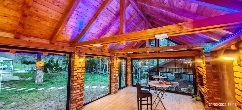 BBQ facilities, Dining area, Garden view