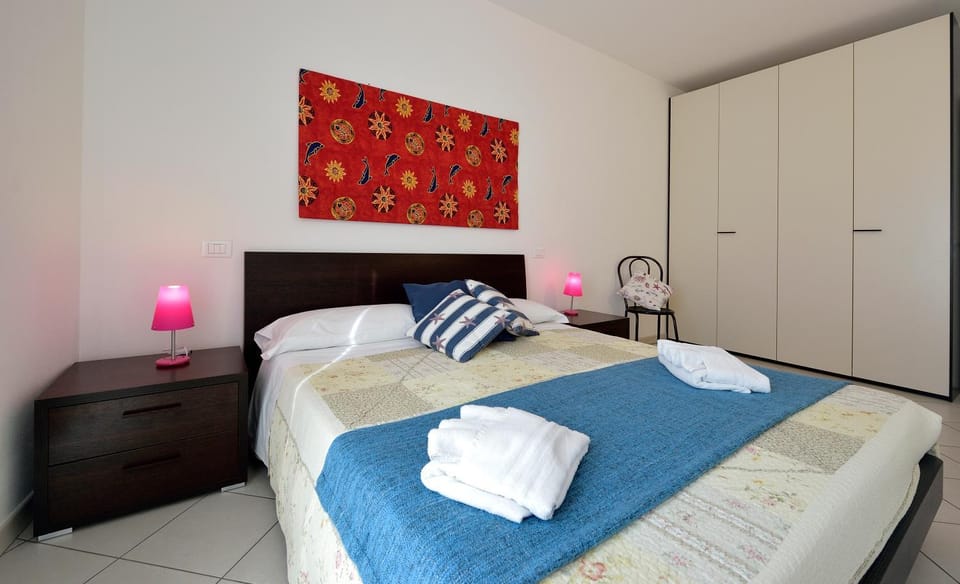 Bed, Other, Bedroom, wardrobe