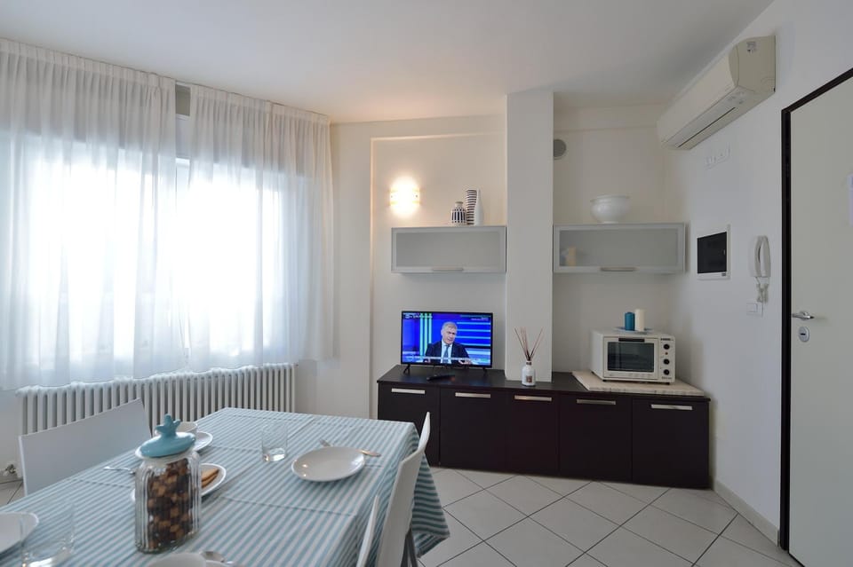 Other, Dining area
