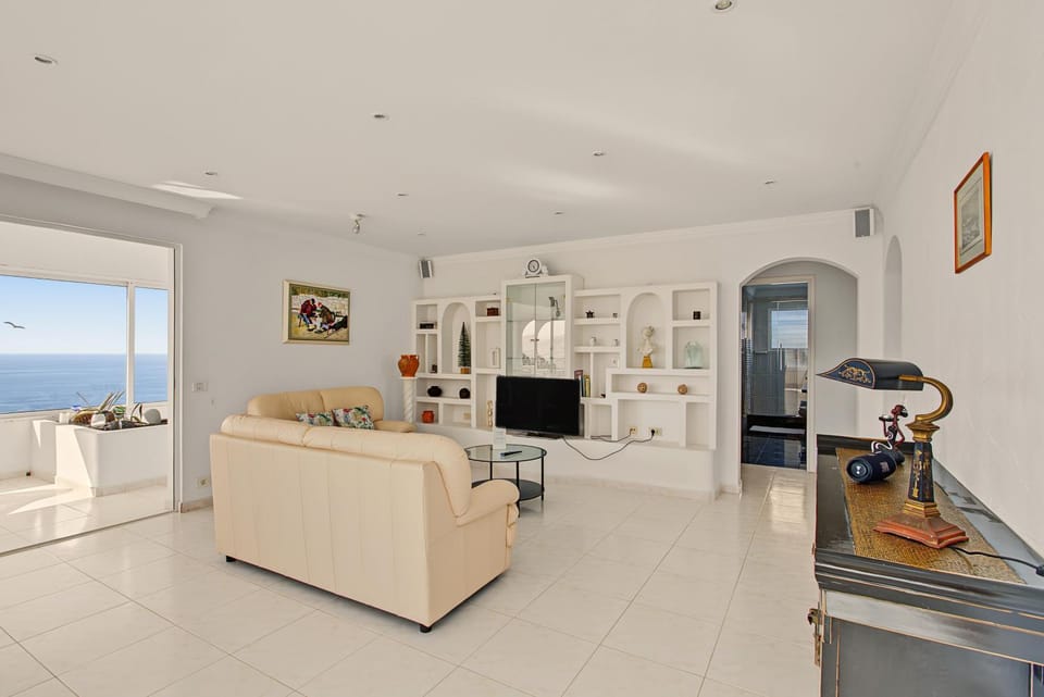 Hibiscus Villa in Canary Islands