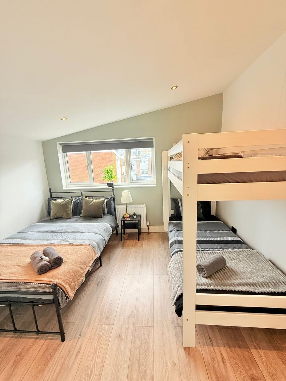 Bed, Bedroom, bunk bed