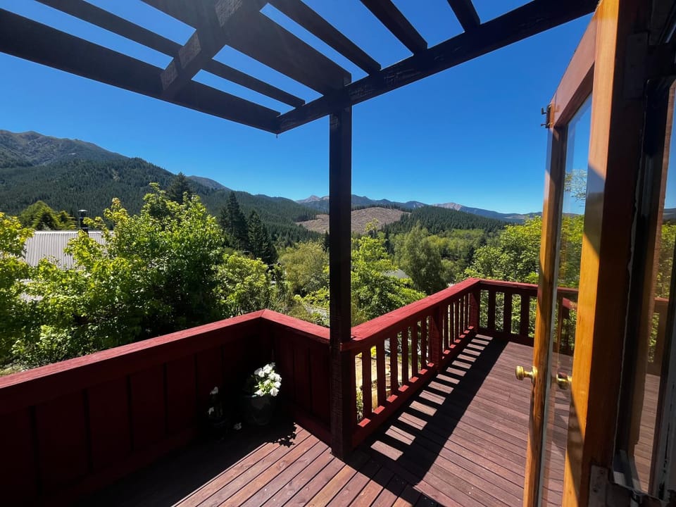 90 Chalet Crescent House in Hanmer Springs