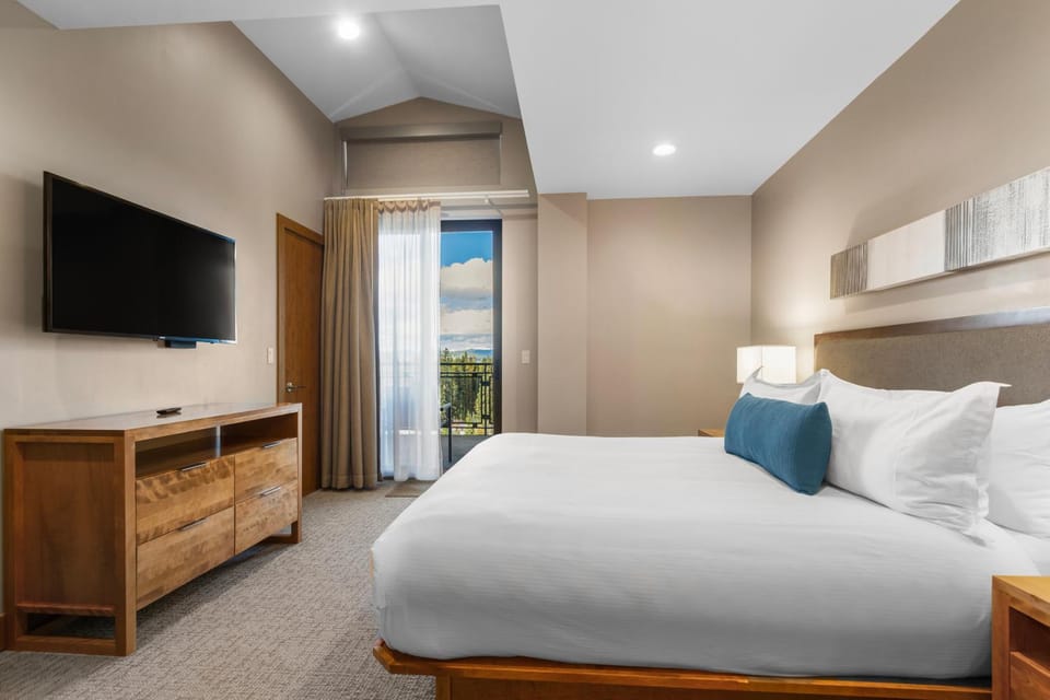 Grand Colorado on Peak 8 - 2 bed/2.5 bath ski-in/ski-out Apartment in Breckenridge