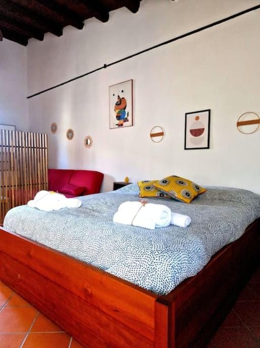Bed, Bedroom