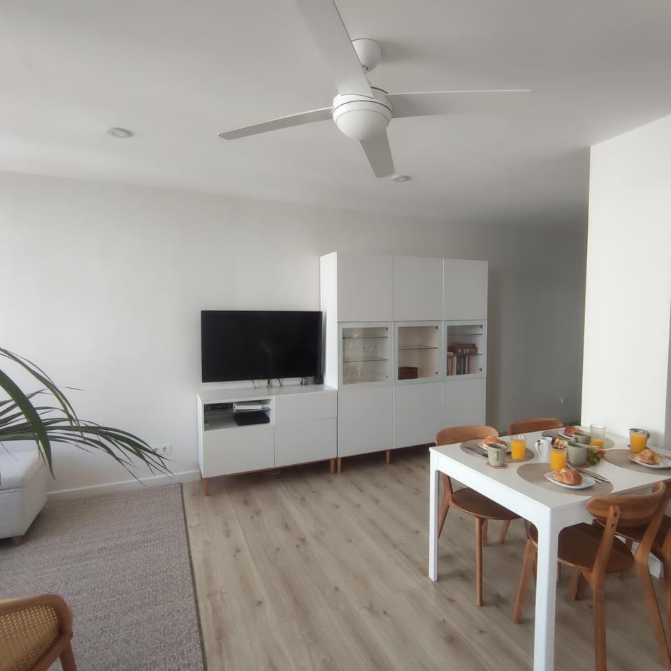 TV and multimedia, Dining area