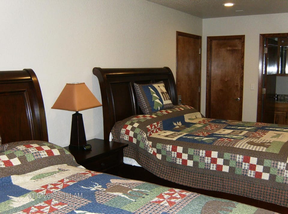 Bed, Coffee/tea facilities, Photo of the whole room, Bedroom