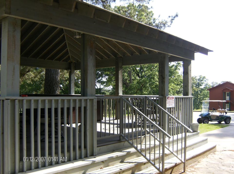 Fishing, Golfcourse, Spa and wellness centre/facilities, Hiking, Evening entertainment, Area and facilities
