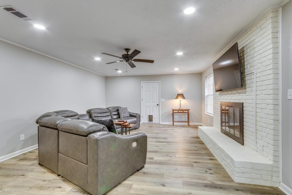 Pensacola Home w/ Private Yard: 7 Mi to Downtown! House in Alabama