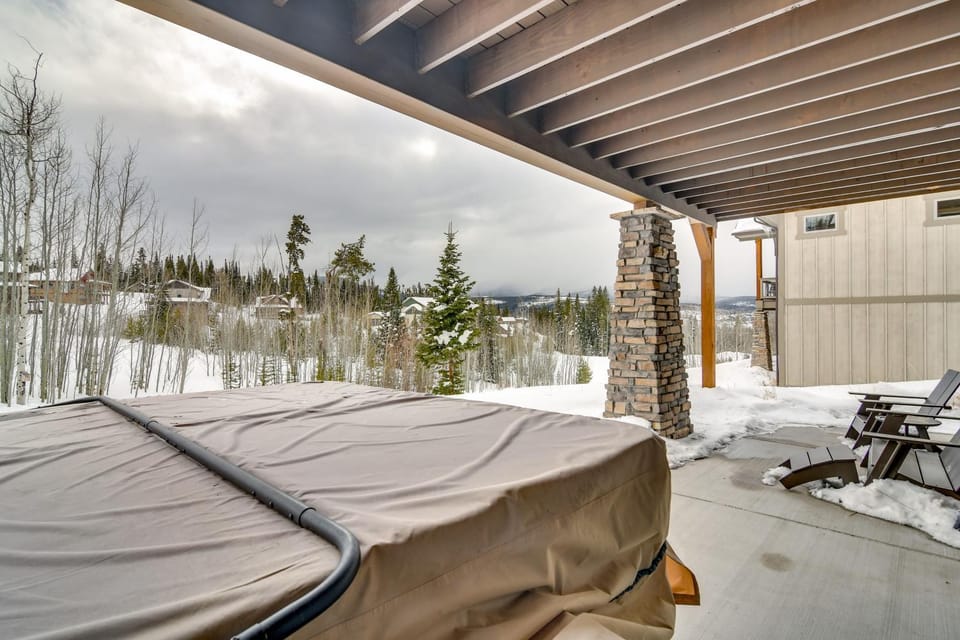 Family Home w/ Hot Tub: 6 Mi to Winter Park Resort House in Fraser