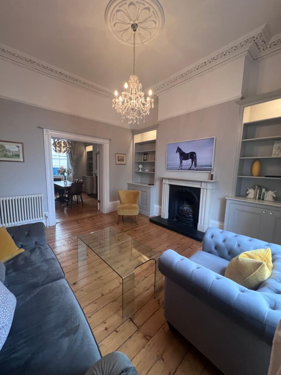 No2 Clarence grade II Regency townhouse short walk to racecourse and town centre House in Cheltenham