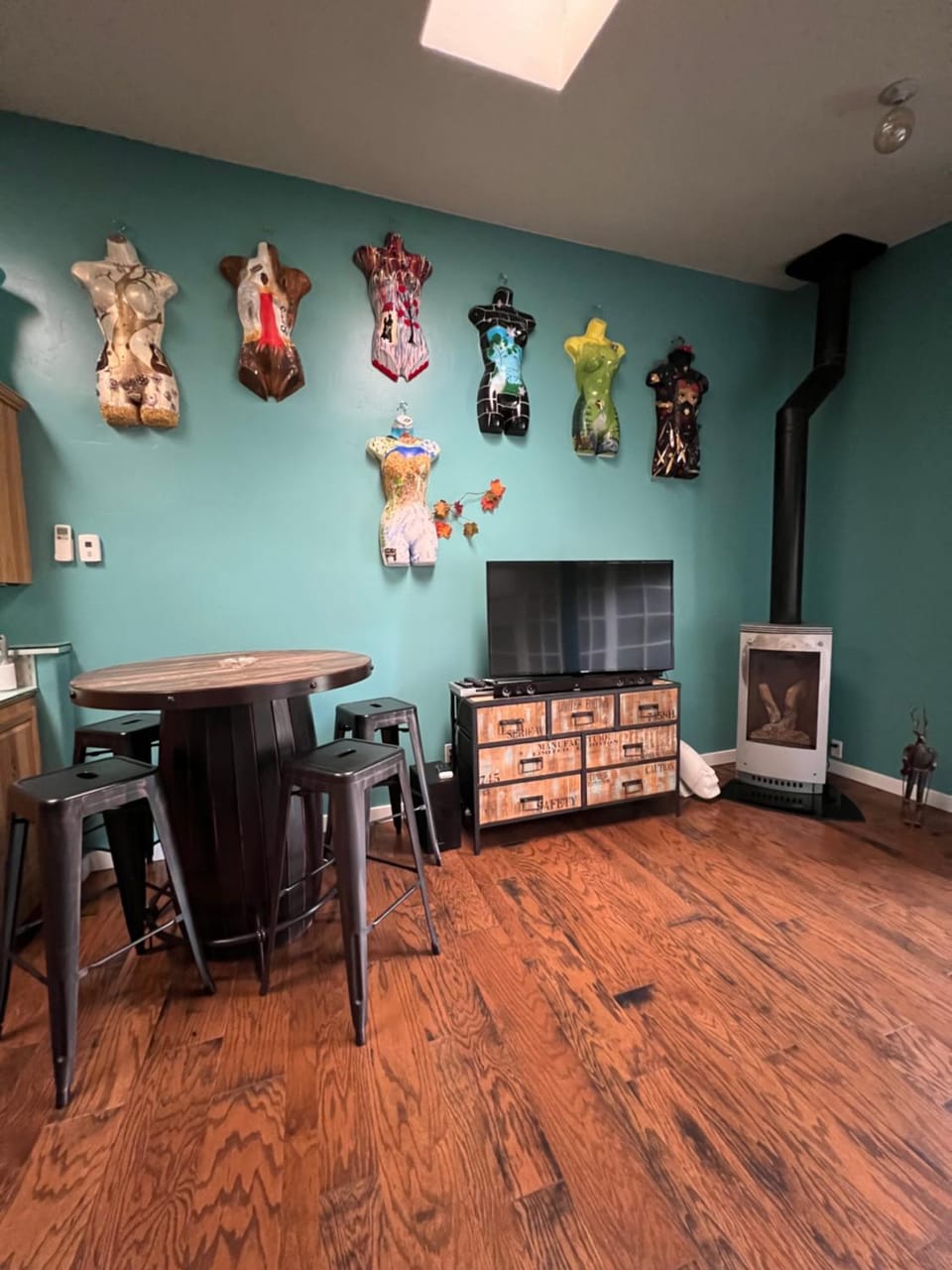 TV and multimedia, fireplace