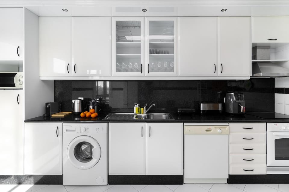 Coffee/tea facilities, Kitchen or kitchenette, dishwasher, washing machine
