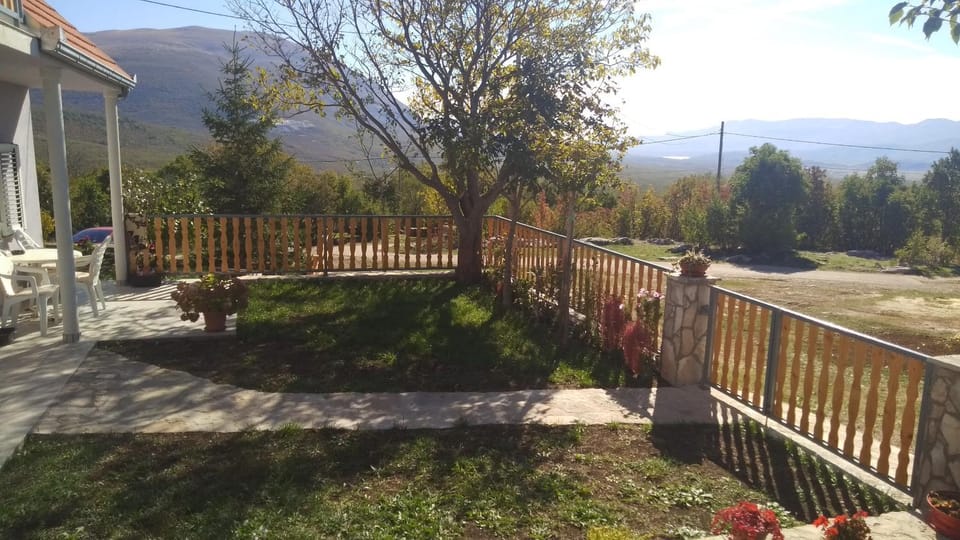 Location, children, Family