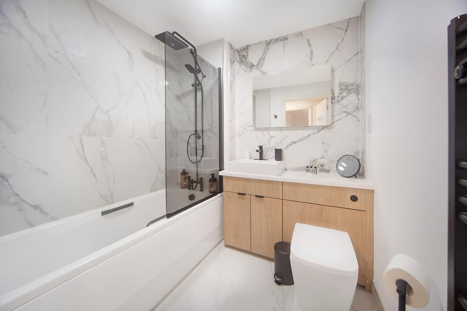 Shower, Toilet, Bathroom, Bath