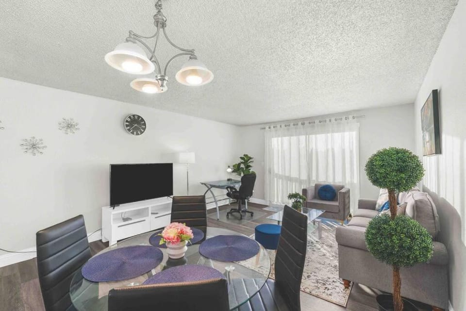 TV and multimedia, Living room, Dining area