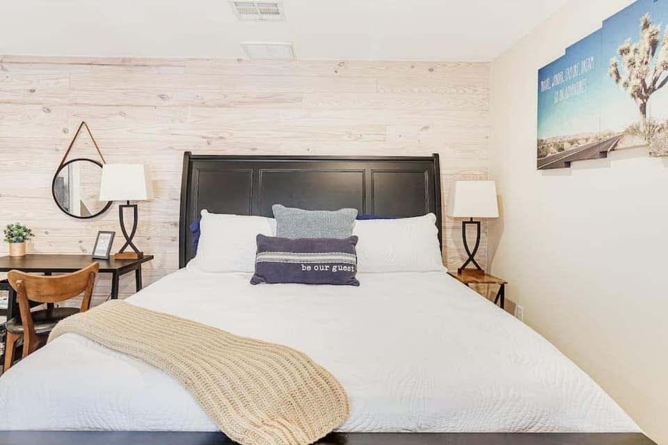 Palm Studio Apartment near Lake Hollingworth House in Lakeland