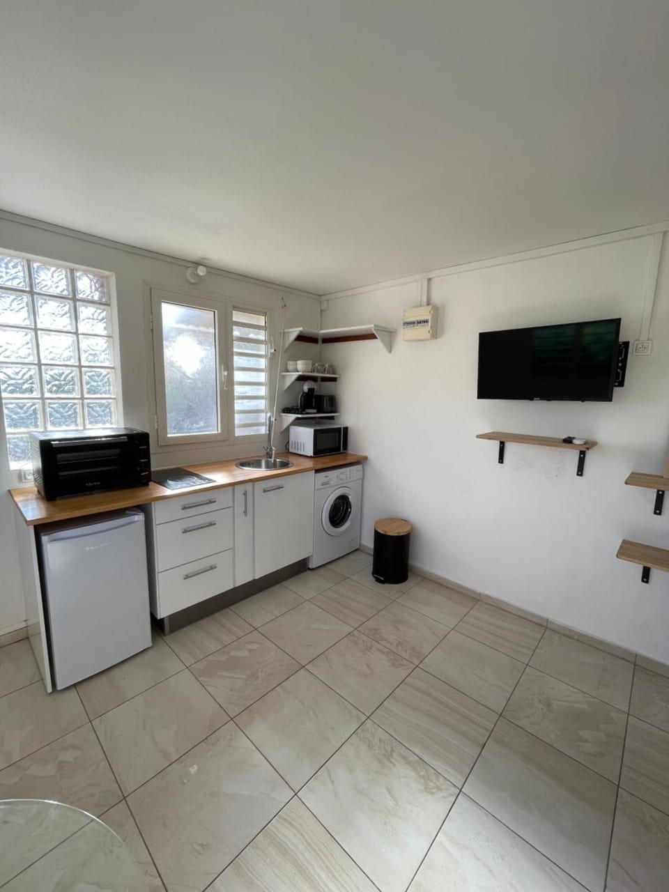 Tropic Valley Lodge Apartment in Leeward Islands