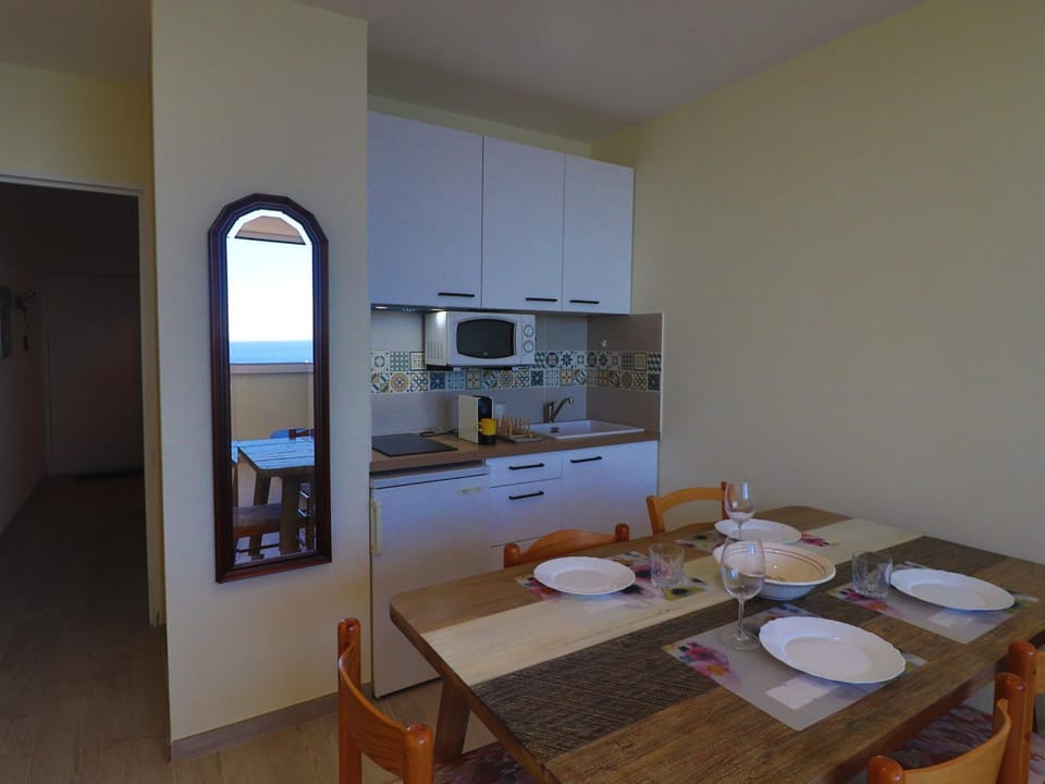 Proche Centre Ville - T2 Rénové 30m² avec Piscine et WIFI - FR-1-472A-296 Apartment in Occitanie