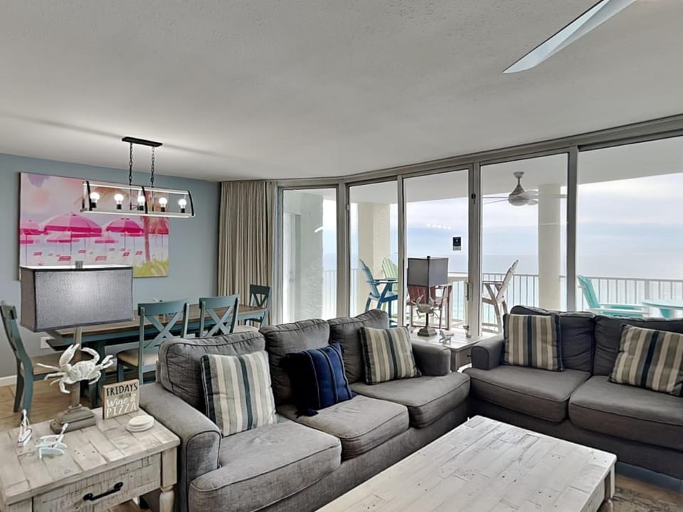 Balcony/Terrace, Living room, Seating area, Dining area, Sea view