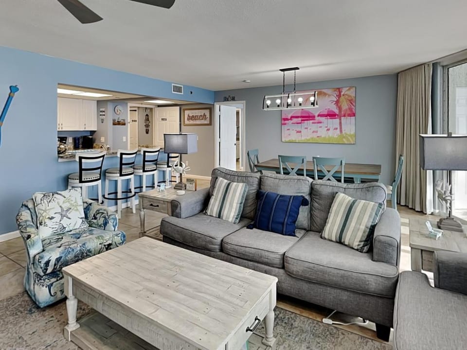 Kitchen or kitchenette, Living room, Seating area, Dining area, furniture, air conditioner