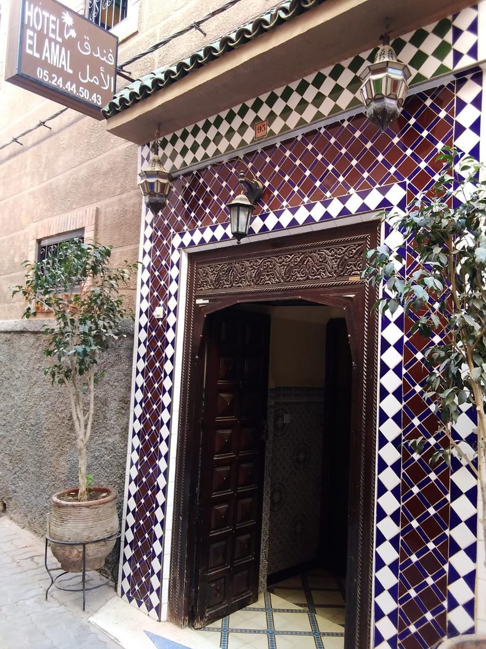 Facade/entrance