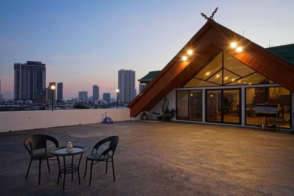 Rooftop Paradise & Koi Pond-6BR Hideaway@Icon Siam House in Bangkok