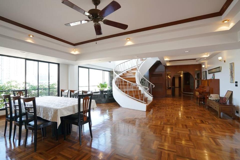 Rooftop Paradise & Koi Pond-6BR Hideaway@Icon Siam House in Bangkok
