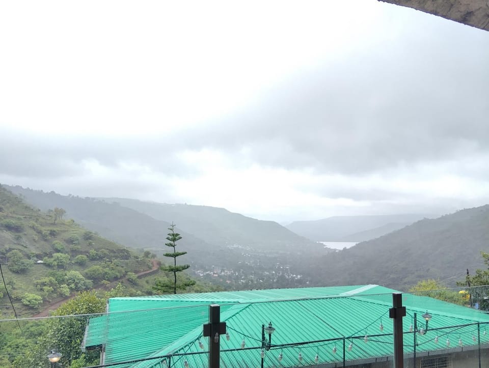 SHUBHRUP MOUNTVIEW VILLA Villa in Maharashtra