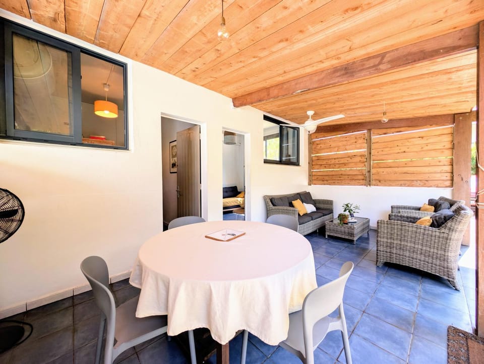 Patio, Dining area