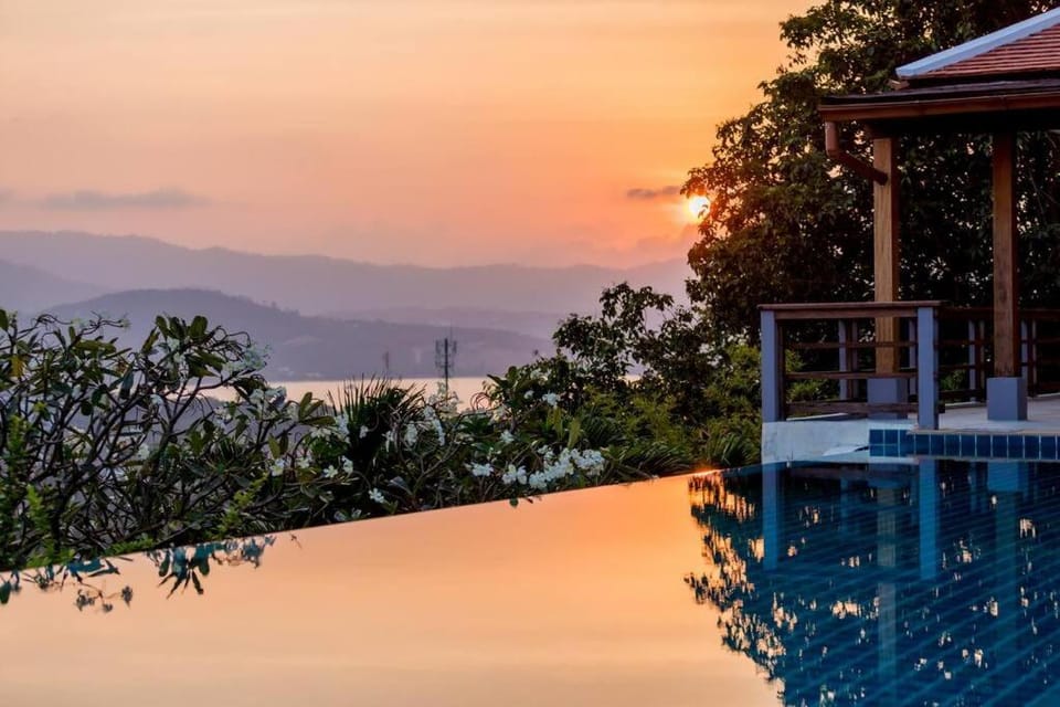 Nearby landmark, Day, Natural landscape, Mountain view, Pool view, Swimming pool, Sunrise, Sunset, sunbed