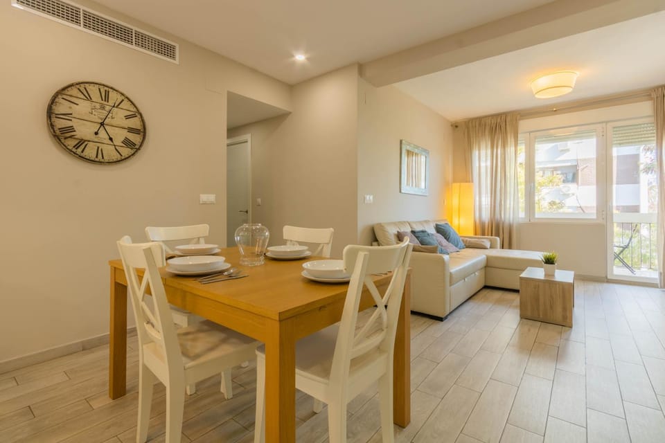 Living room, Seating area, Dining area