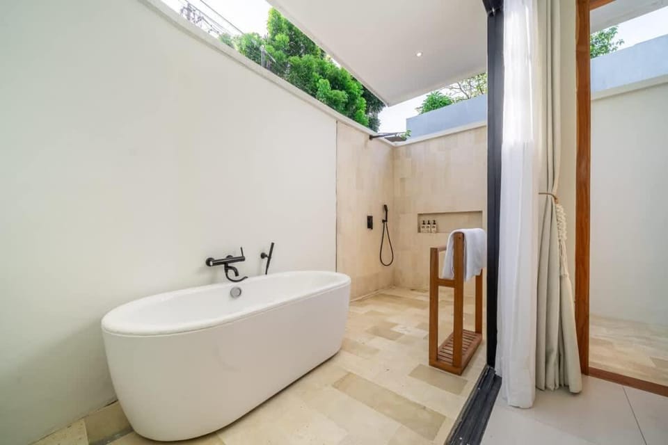 The White Haven Modern Luxury Unveiled 4BR Villa Villa in Kuta