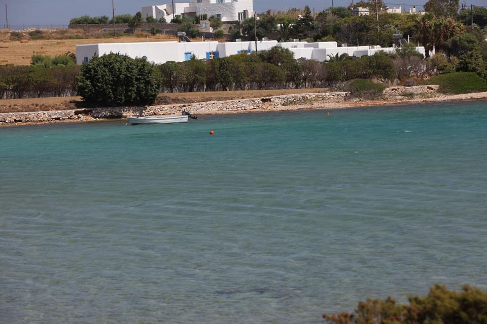 Property building, Day, Neighbourhood, Natural landscape, Beach