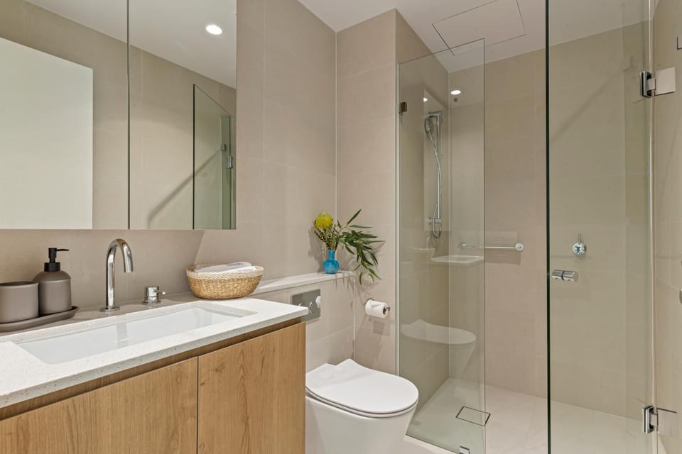 Shower, Toilet, Bathroom