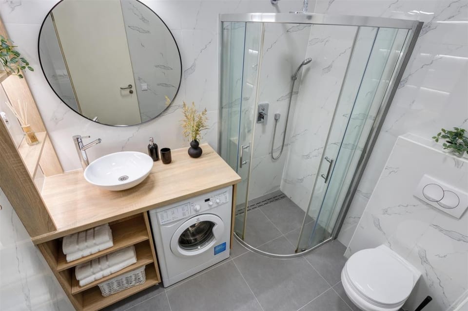 Shower, Bathroom