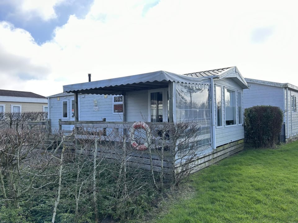 Property building, Facade/entrance, Off site