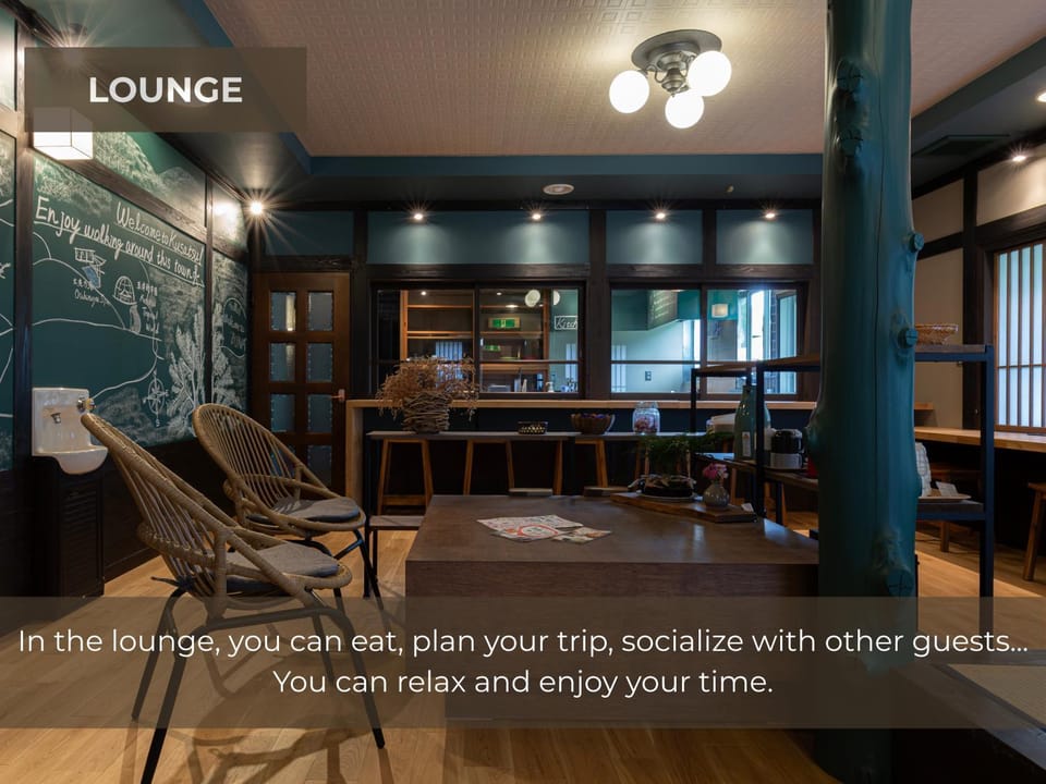 Communal lounge/ TV room
