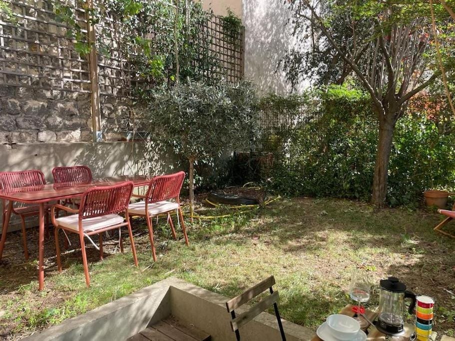 Charmant T2 avec Jardin Apartment in Paris